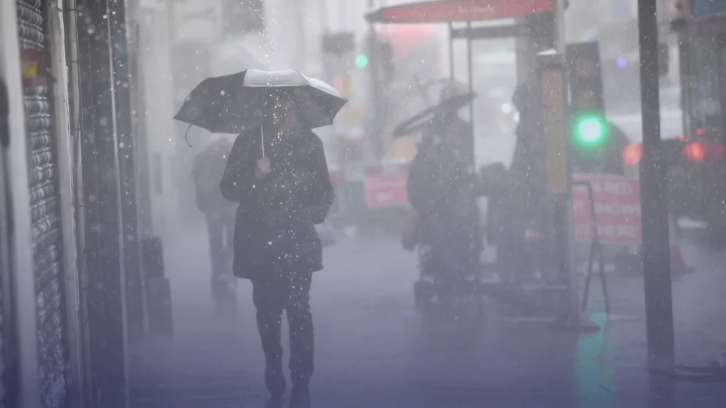 استمرار التحذير الصحي الأصفر بسبب الطقس البارد في بريطانيا