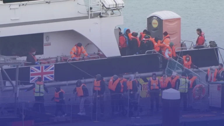 أكثر من 40 ألف مهاجر يعبرون القنال الإنجليزي منذ مطلع 2025