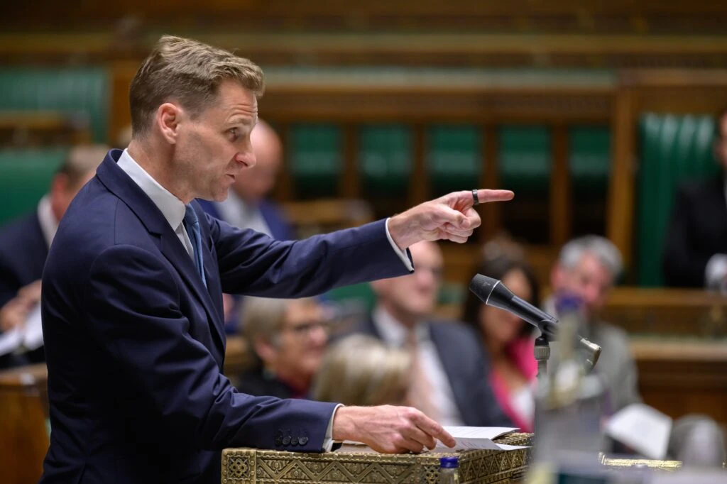 المفوضيّة البريطانيّة تحذّر الحكومة من مغبّة الانسحاب من الاتفاقيّة الأوروبيّة لحقوق الإنسان