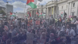 تحالف فلسطين في بريطانيا يدين تصعيد السلطات ضد المتظاهرين الداعمين لغزة