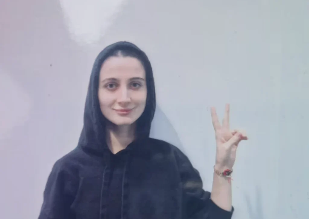 مخاوف على حياة ناشطة في «بال أكشن» بعد استمرار إضرابها عن الطّعام