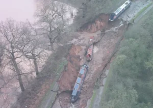 مخاوف فيضانات بعد انهيار جزئي لقناة في بلدة ويتشرش البريطانية