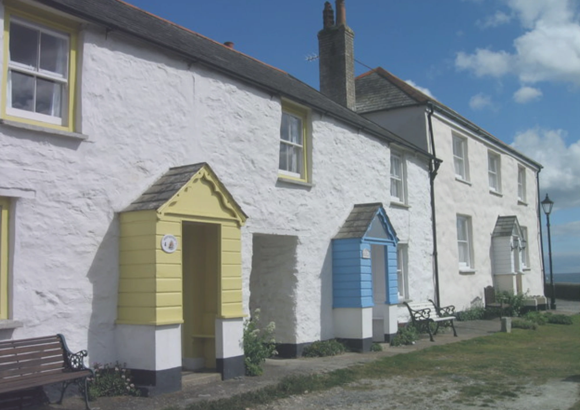 قرية ساحلية بريطانية خلابة بلا سياح تقريبًا… جوهرة مخفية على ساحل كورنوال