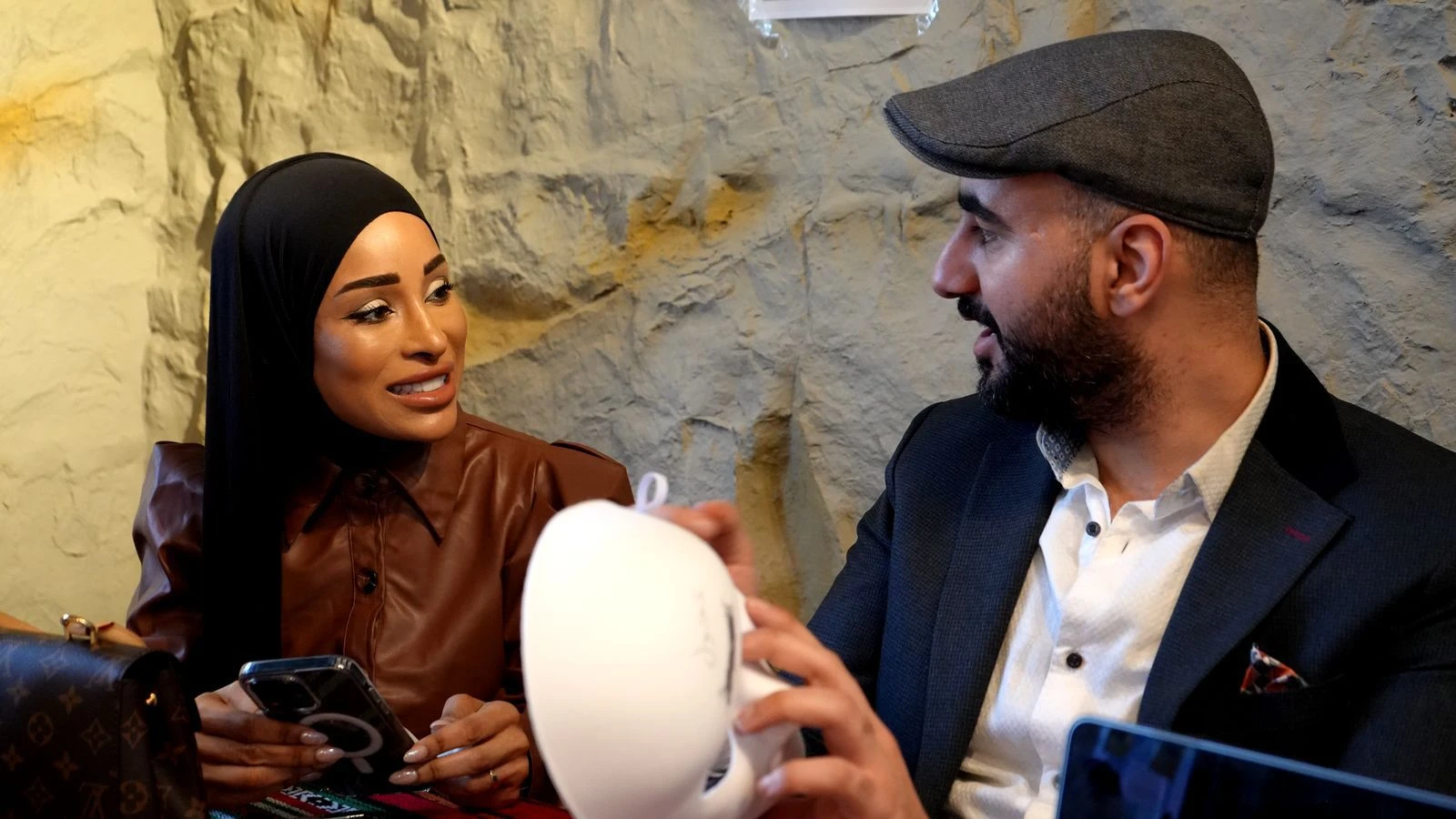 “معلّش” تُطلق أول ورشة عربية لدعم الصحة النفسية للمرأة في لندن