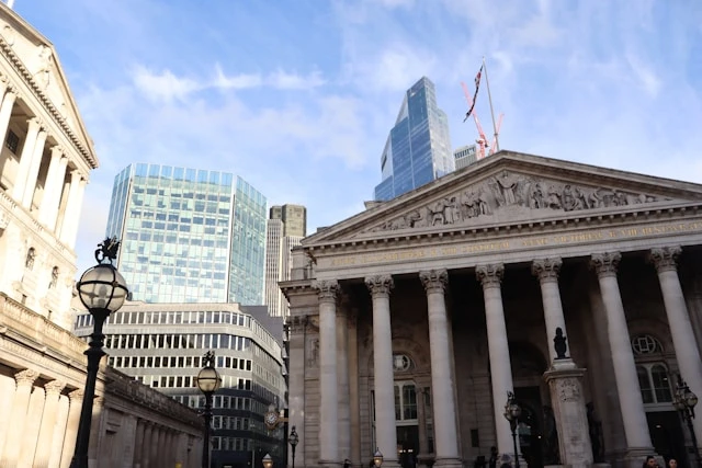 تغييرات مرتقبة على عطلات البنوك في بريطانيا لعام 2026