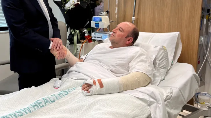 البطل السوري أحمد الأحمد يكشف لحظات مواجهة المسلح في هجوم سيدني