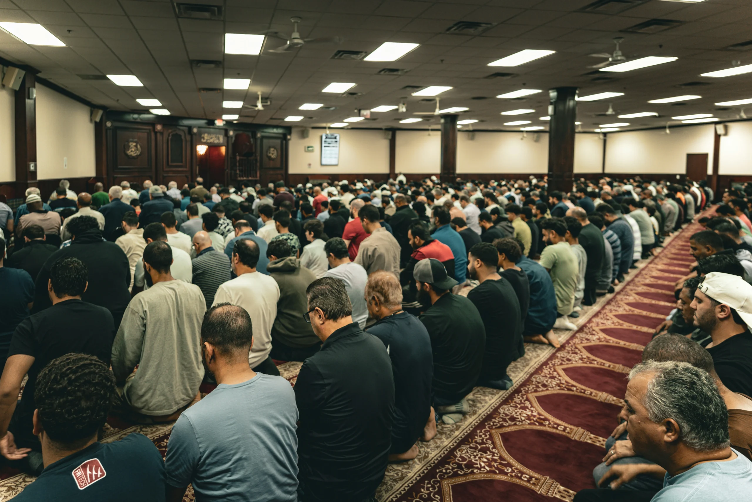 مواعيد صلاة الجمعة في كبرى مساجد بريطانيا في 12 ديسمبر 2025