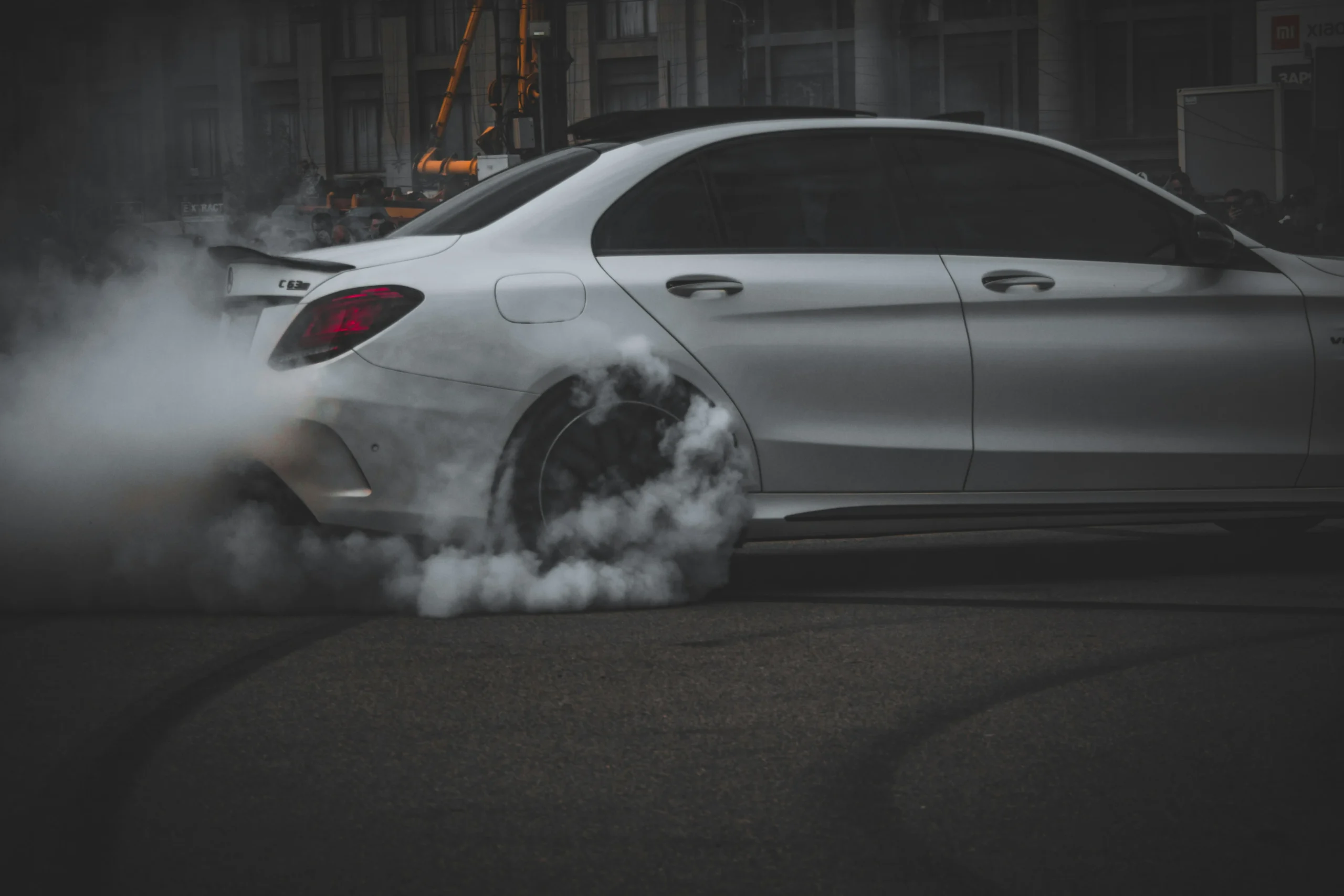 زيادة ضريبة تصل إلى 200 باوند لسائقي سيارات محددة في 2026