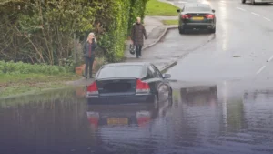 تحذيرات من أمطار غزيرة وفيضانات نهاية هذا الأسبوع في بريطانيا