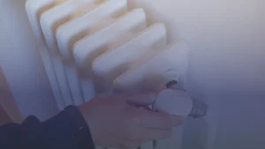 طريقة ذكية للبقاء دافئًا في الشتاء دون تشغيل التدفئة مقابل 6 بنسات في الساعة