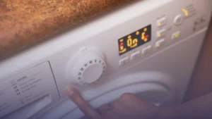 نصائح خبراء الطاقة: ميزتان في الغسالة تخفضان فواتير الكهرباء في بريطانيا