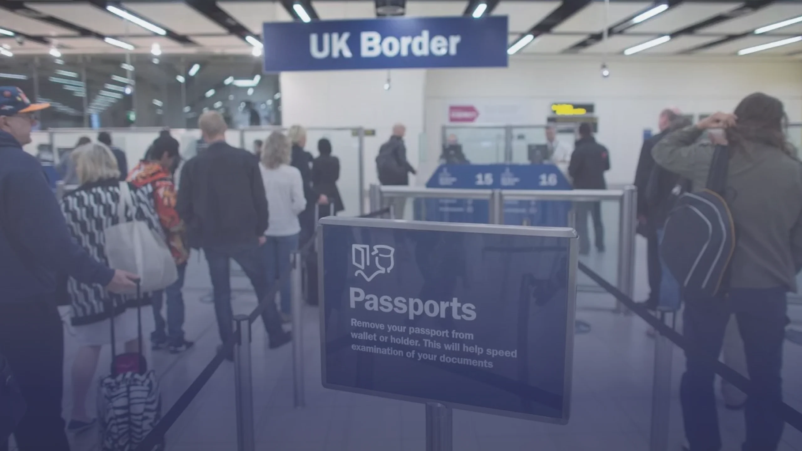 الخارجية البريطانية تحذر بشأن السفر لأسواق عيد الميلاد في أوروبا