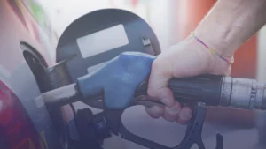 لماذا ترتفع أسعار الوقود الآن؟ تحذيرات للسائقين قبل عيد الميلاد