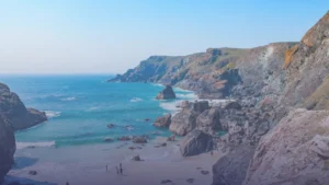 خمسة شواطئ بريطانية تزداد جمالًا خلال فصل الشتاء