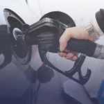 لماذا لا تنخفض أسعار الوقود في بريطانيا رغم تراجع النفط عالمياً؟