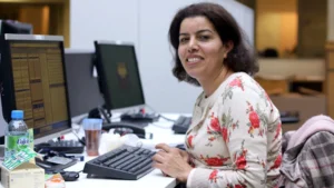 منيرة الشايب تكشف محطات مسيرتها بين الصحافة والكتابة