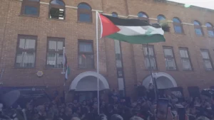 تجدد الهجمات على سفارة فلسطين يثير جدلًا حول الأمن البريطاني