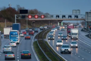 تحذير للسائقين في بريطانيا من غرامة تصل إلى 1000 باوند لهذا السبب