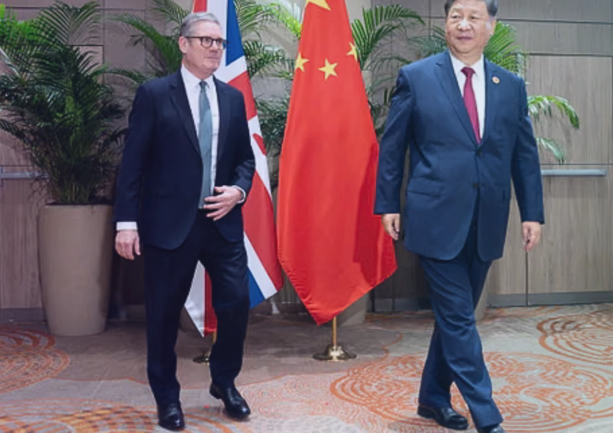 الصين تلغي اشتراط تأشيرة السفر للبريطانيين