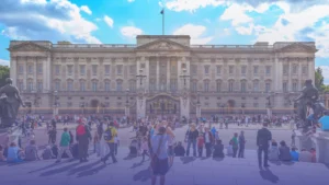 السياحة في لندن 2026: دليل شامل للميزانية من السكن إلى المواصلات