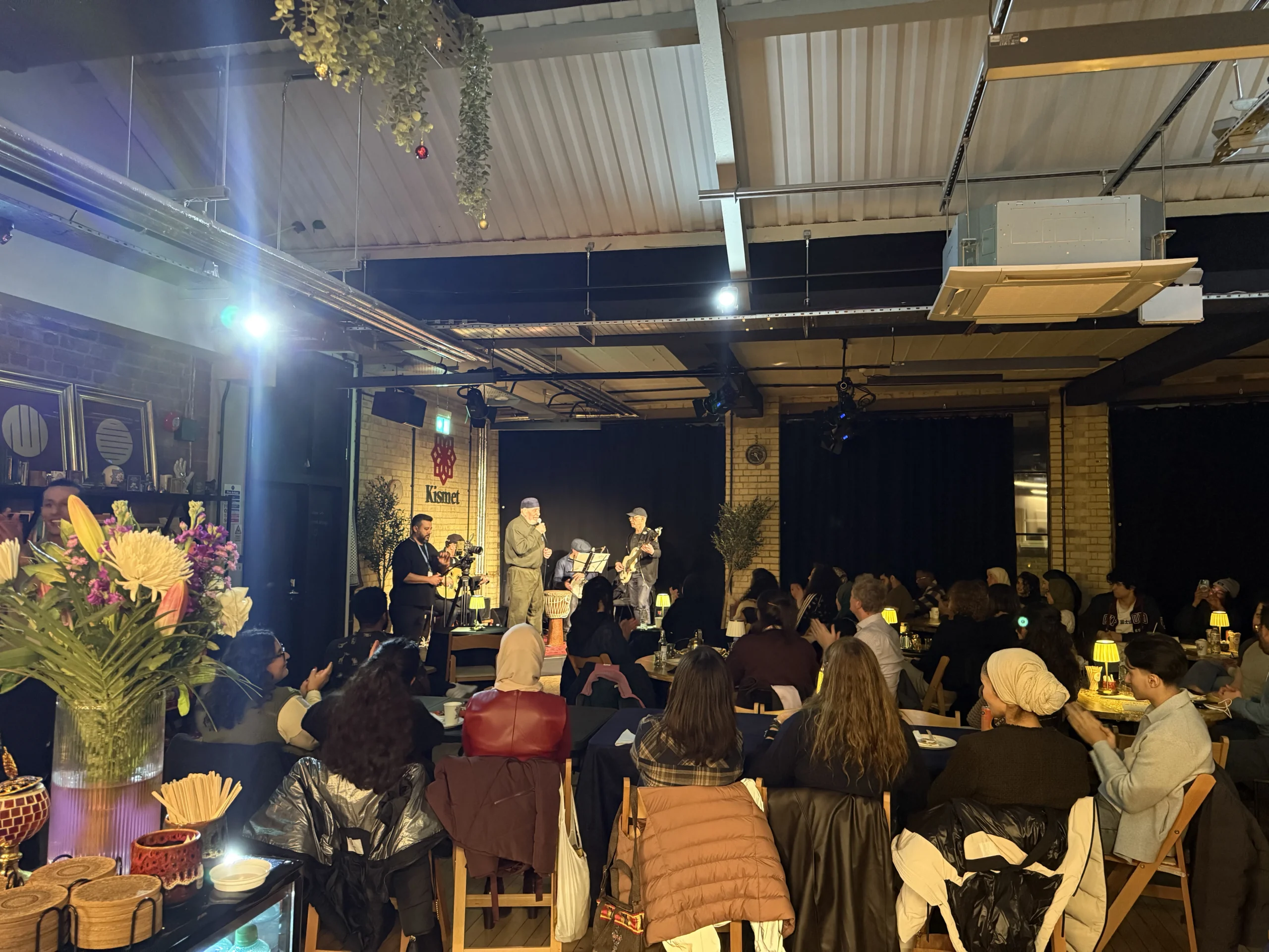 سهرة أمازيغية في لندن تستحضر الهوية والذاكرة وتربط الفن بالتضامن الإنساني