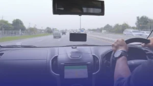 سبعة قوانين مرورية جديدة قد تغيّر طريقة قيادة السيارات في بريطانيا عام 2026