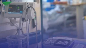 كيف تواجه هيئة الصحة NHS الضغط المتزايد من حالات الإنفلونزا ونوروفيروس هذا الشتاء؟