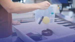 خبر يهم كل مسافر: هيثرو يلغي قيود السوائل نهائيًا