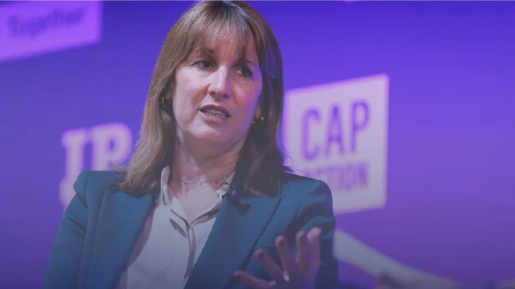 هل تؤدي الضرائب الجديدة إلى انهيار قطاع السياحة في بريطانيا؟