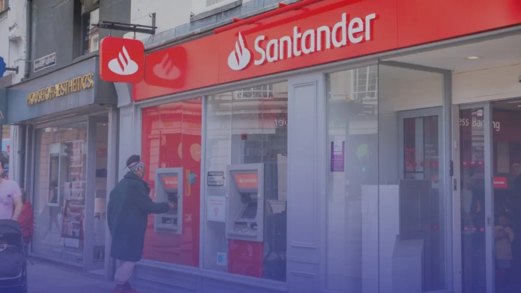 بنك سانتاندير يغلق 44 فرعًا في بريطانيا و291 وظيفة مهددة بالخطر
