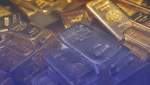انخفاض مفاجئ في أسعار الذهب والفضة بعد الارتفاع القياسي.. ما الأسباب؟