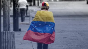 كيف تناول الإعلام البريطاني القصف الأميركي على فنزويلا ؟