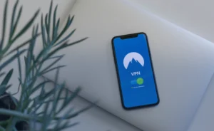 مجلس اللوردات البريطاني يقر حظر استخدام VPN ووسائل التواصل الاجتماعي للأطفال