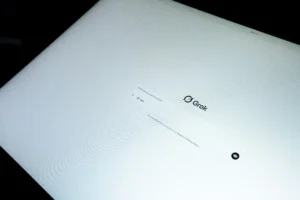 حظر "إكس" يلوح في الأفق …حكومة ستارمر تهدد إيلون ماسك لهذا السبب