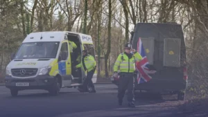 اعتقالات بعد اضطرابات أمام معسكر لإيواء طالبي اللجوء في إيست ساسكس