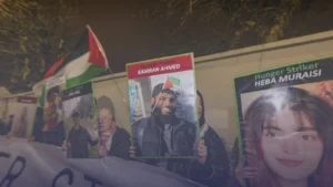 تجاهل ستارمر قد يودي بحياة مضربي "بال أكشن" بعد دخول إضرابهم يومه الـ 70