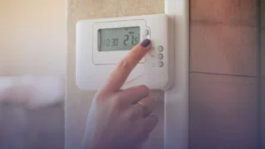 ما درجة الحرارة المثالية لتقليل فاتورة التدفئة هذا الشتاء؟
