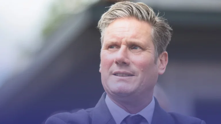 ستارمر يؤكد عدم التراجع في الخلاف مع إيلون ماسك حول فضيحة "غروك"