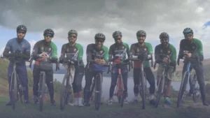 فريق دراجات من بلاكبيرن يجمع 117 ألف باوند دعمًا لفلسطين