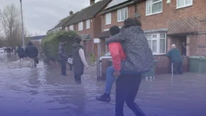 تحذيرات من فيضانات محتملة في بريطانيا بعد أمطار غزيرة متوقعة