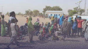 متطوعون يجوبون بريطانيا سيرا لجمع التبرعات للسودان حتى إدنبرة