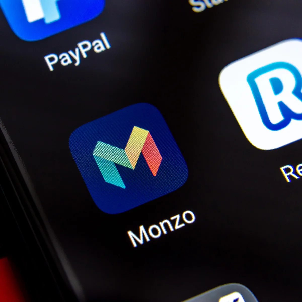 أفضل تطبيقات إدارة الميزانية وتوفير الأموال للبريطانيين في عام 2026