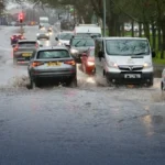 طقس بريطانيا: تحذيرات باللون الأصفر مع توقعات بهطول أمطار غزيرة وفيضانات محتملة