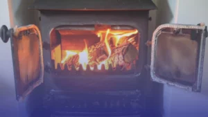 دعوات لحظر مواقد الحطب في المنازل: كيف سيؤثر القرار على الأسر؟