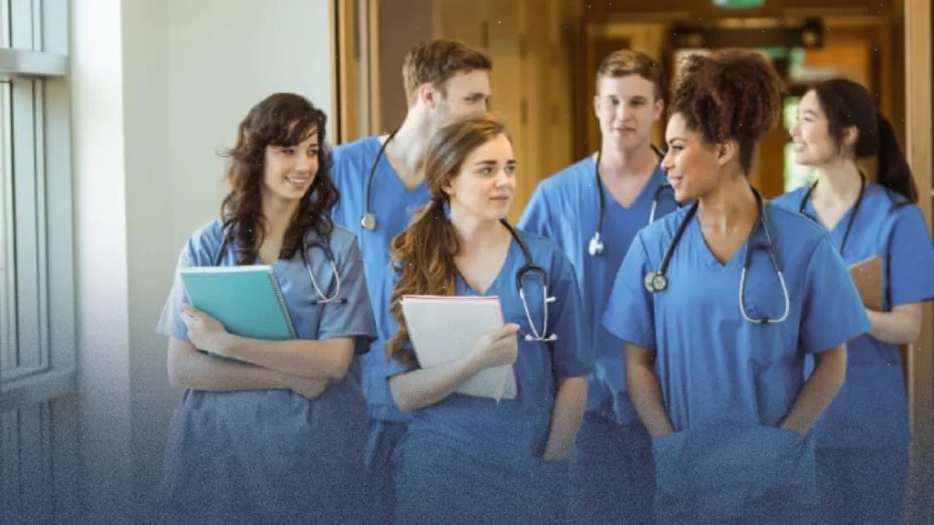 "التلغراف": المهاجرون يمثلون 10% من الأطباء الجدد المسجلين في بريطانيا