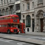 كل ما تريد معرفته عن تغييرات تذاكر الحافلات المجانية في إنجلترا لعام 2026