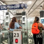 القائمة الكاملة: 21 دولة تحذر بريطانيا من السفر إليها لهذا السبب