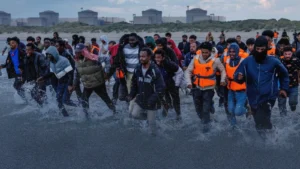 هل يدفع الأطفال ثمن تغيير قوانين الهجرة؟ 300 ألف طفل "في طي النسيان"