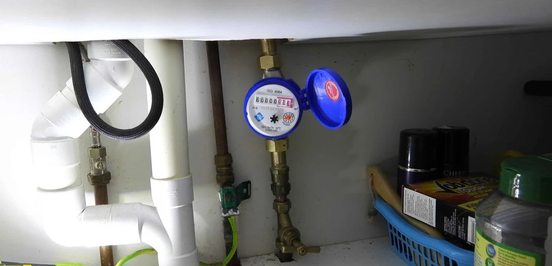 حيلة ذكية توفر لك أكثر من 1000 باوند سنويًا من فاتورة المياه.. إليك الطريقة