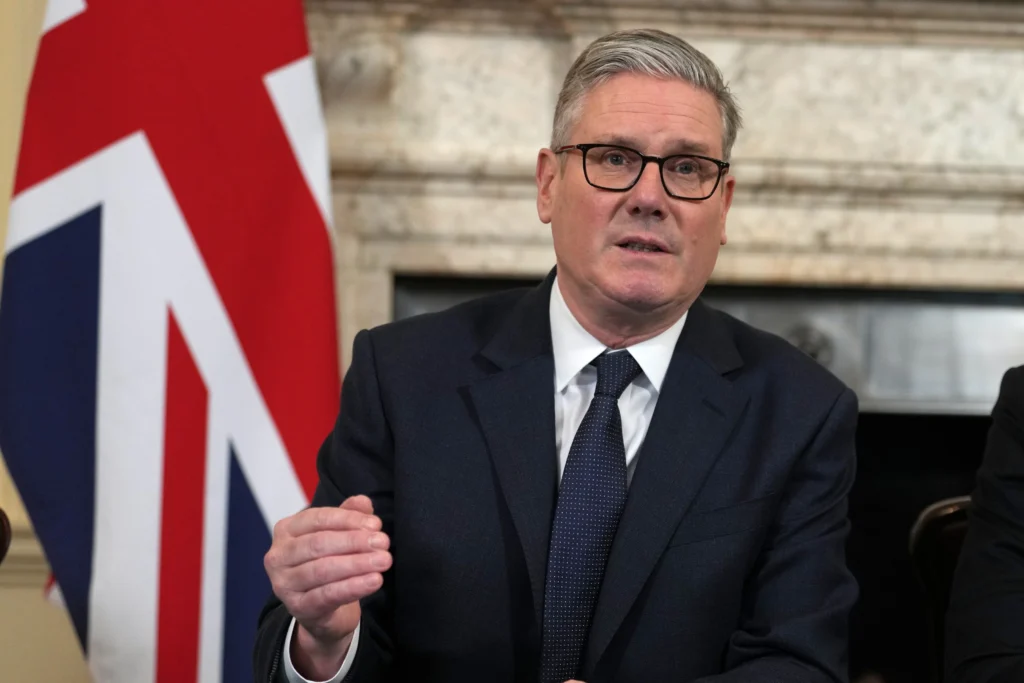 هل استغلّ ستارمر حرب إيران للإطاحة بمنافسه ويس ستريتنج من المشهد؟